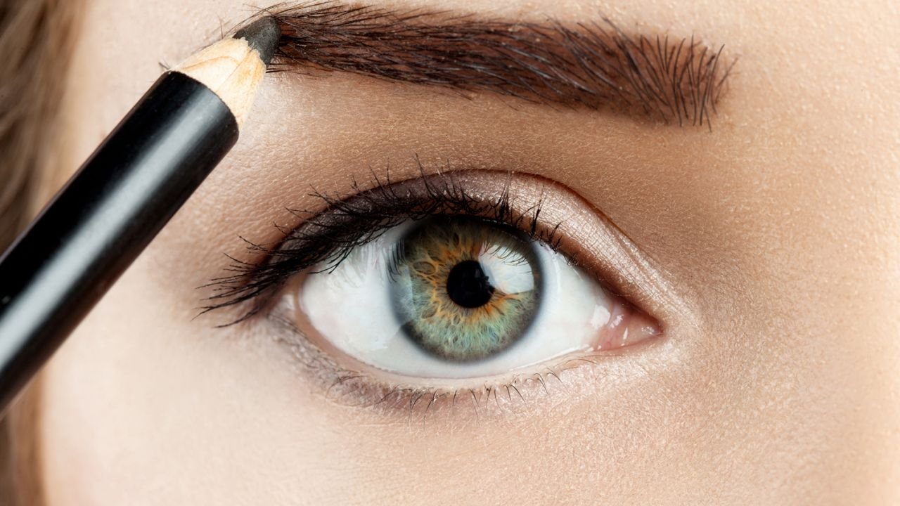 Maquillaje para cejas